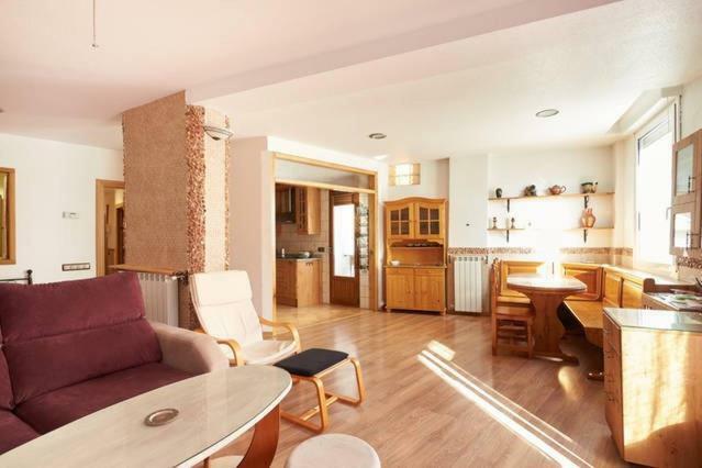 Trampantojo Apartamento En El Corazon De ปัมโปลนา ภายนอก รูปภาพ
